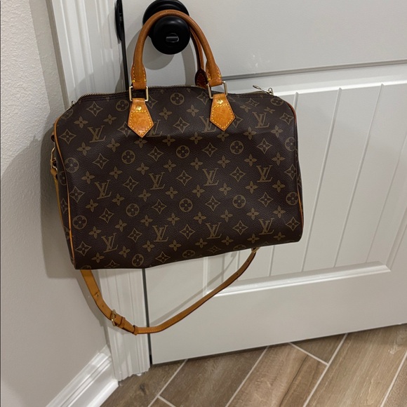 Louis Vuitton Brown Monogram Handbag - Picture 4 of 5